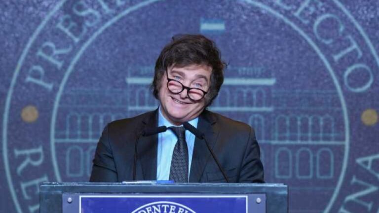 «Tasa Kicillof»: Milei dijo que creará un impuesto para pagar el juicio por la estatización de YPF
