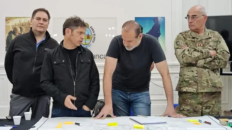 Axel Kicillof decretó la emergencia en zonas afectadas y duelo tras el temporal