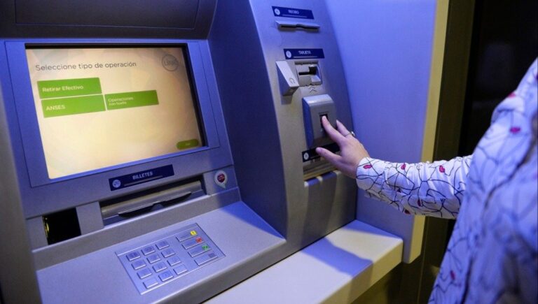 Cambian los cajeros: El Banco Provincia incorporó un sistema biométrico para operar de forma más segura