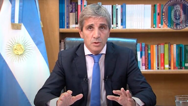 Luis Caputo: «La génesis del problema siempre ha sido el déficit fiscal»