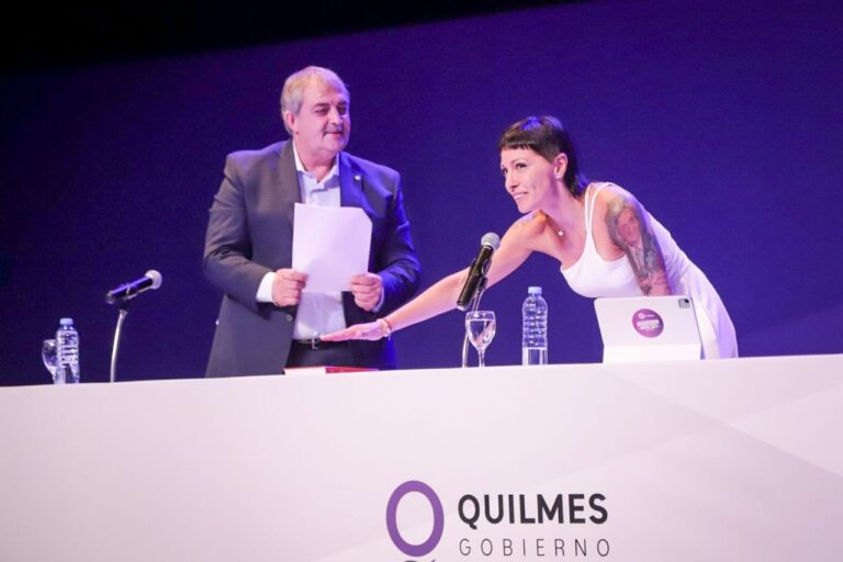 Mayra Mendoza asumió su segundo mandato en Quilmes
