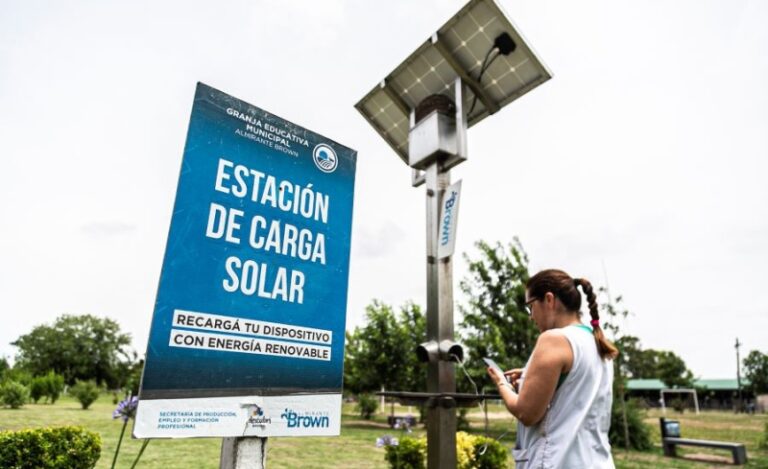 Instalan paneles solares en Almirante Brown