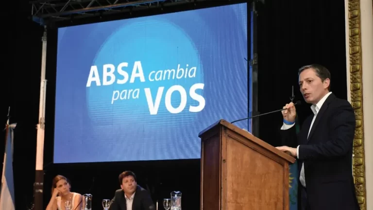 El intendente de Esteban Echeverría presentó una acción de amparo para suspender la audiencia pública por la tarifa de gas