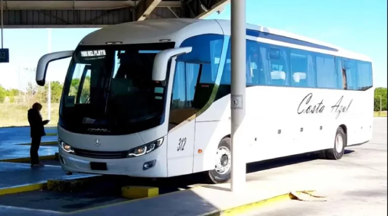 Una empresa de colectivos de la costa dio marcha atrás con el aumento del boleto