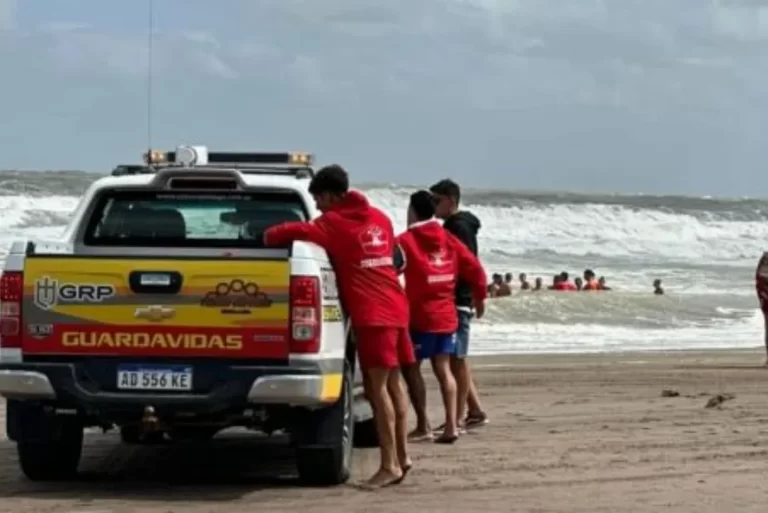 Buscan en Monte Hermoso a un joven de 20 años que desapareció luego de meterse al mar