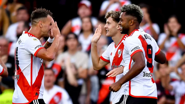 River goleó a Velez en la 3er fecha de la Copa de la Liga