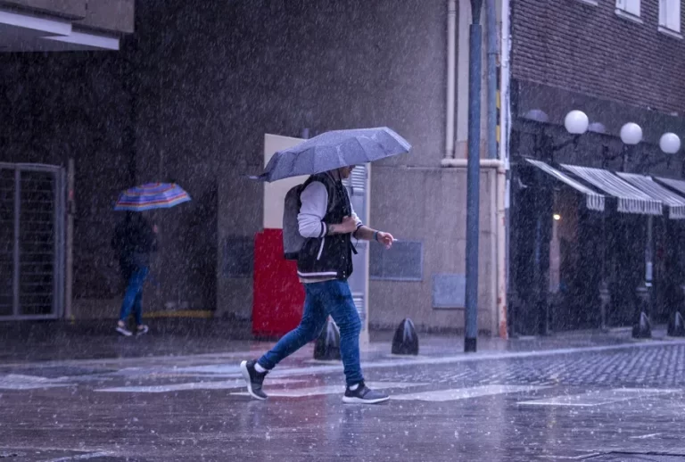 Alerta naranja y amarilla por fuertes tormentas y caída de granizo