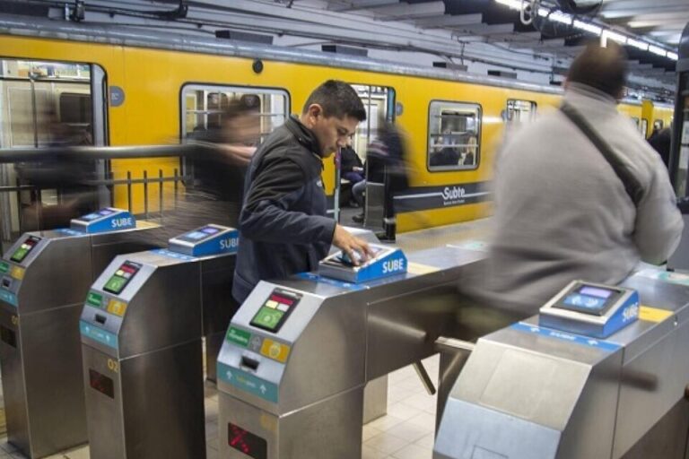 Nuevos aumentos al transporte: el Subte subirá a 574 pesos en abril