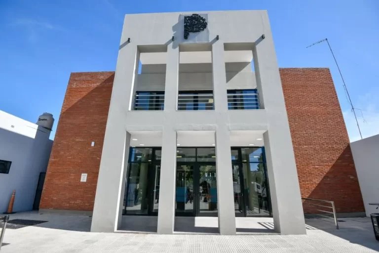 Kicillof inauguró la Casa de la Provincia en General Belgrano