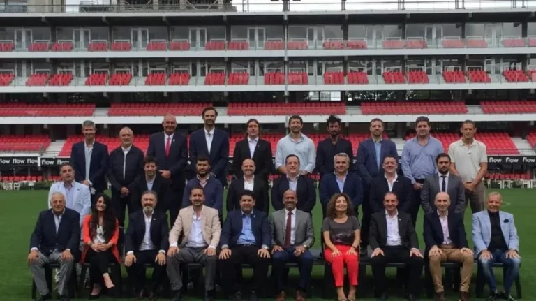 La Brujita Verón vuelve a la presidencia de Estudiantes