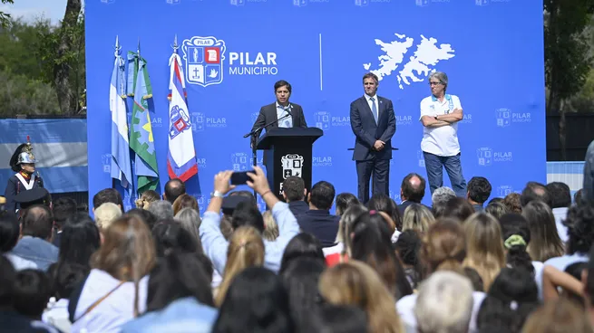 Axel Kicillof encabezó un acto en homenaje a los caídos en las Islas Malvinas