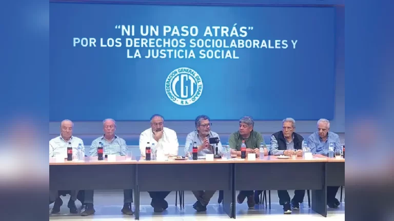 El Gobierno se reúne con la CGT