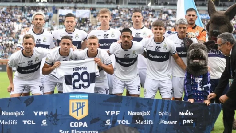 El gran gesto de los jugadores de Gimnasia con Javier Altamirano