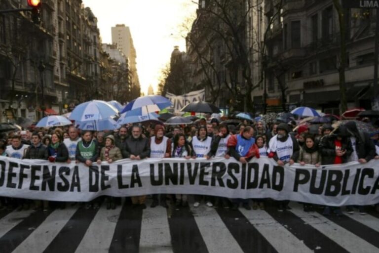 Marcha universitaria
