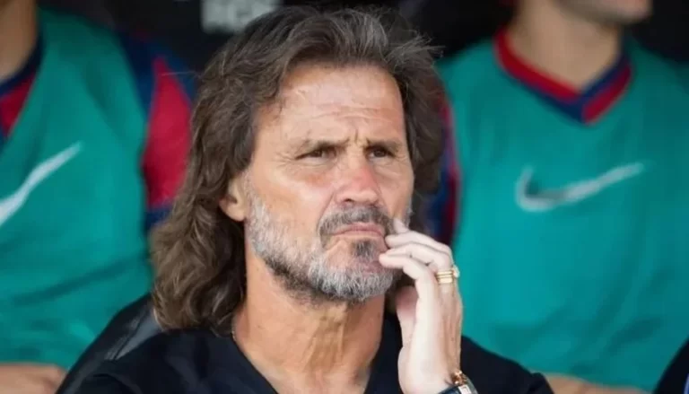 Rubén Insúa fue despedido como DT de San Lorenzo