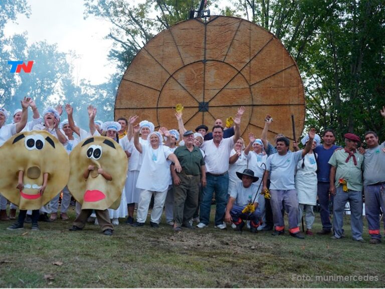 La Torta Frita mas grande del mundo es Argentina