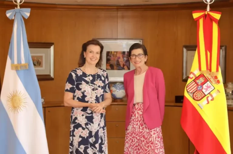 La embajadora de España se fue del país