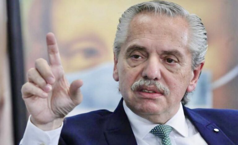Alberto Fernández respaldó al ministro español que criticó a Milei