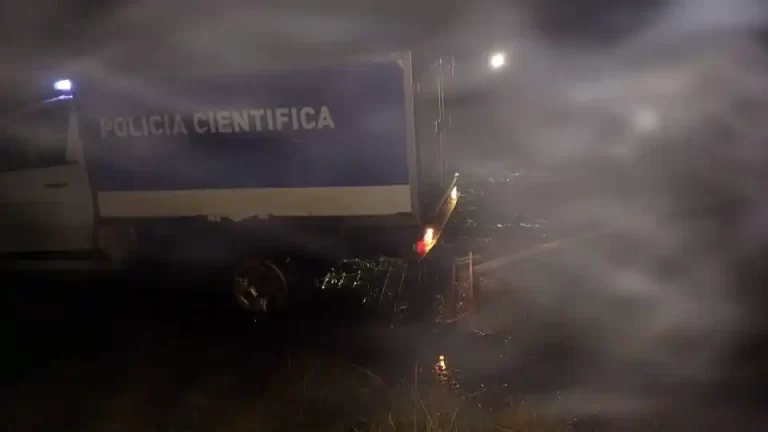 Tragedia en Los Hornos: murió un adolescente en un incendio