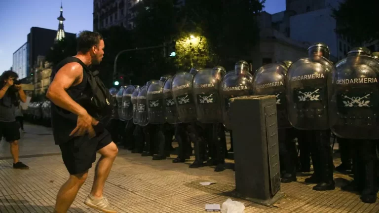 Congreso: el gobierno quiere cobrar gastos del operativo a las organizaciones piqueteras