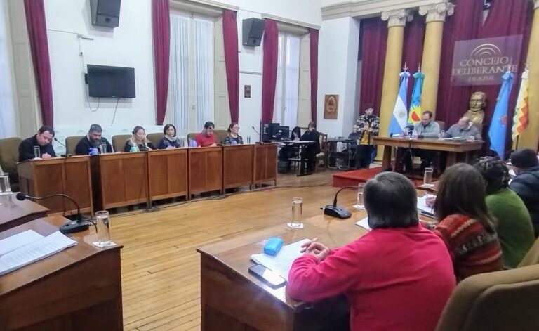 Explosiva sesión del Consejo Deliberante en Azul