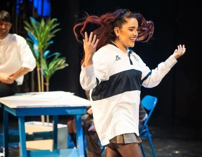 Ofelia Fernández ya se puso la camiseta de Gimnasia