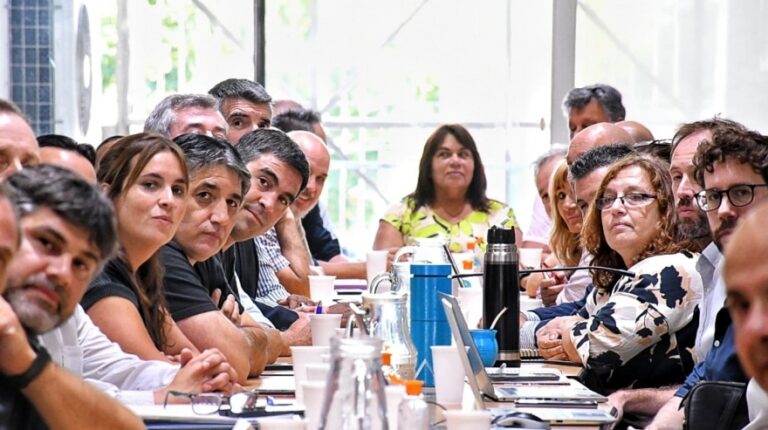 Docentes y estatales bonaerenses retoman la discusión salarial