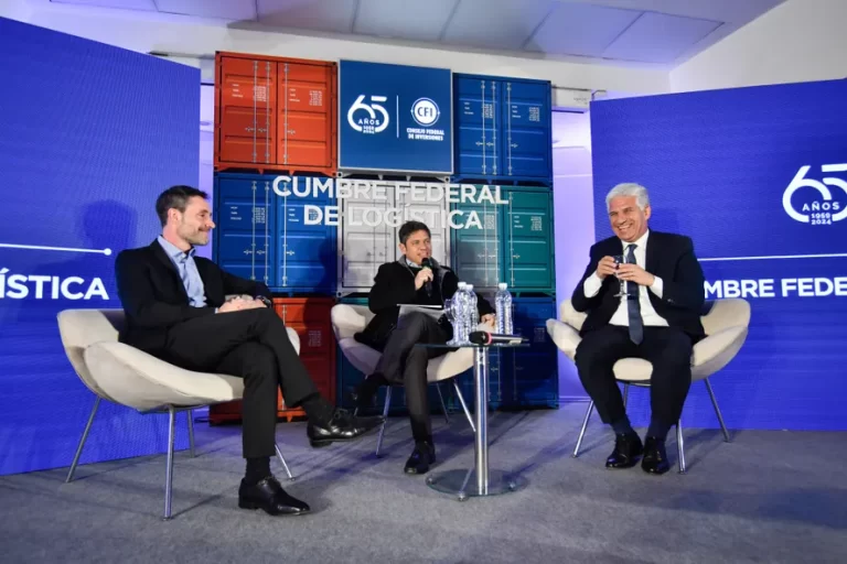 Con reclamos por el Canal Magdalena, Kicillof se mostró junto a gobernadores en una cumbre federal