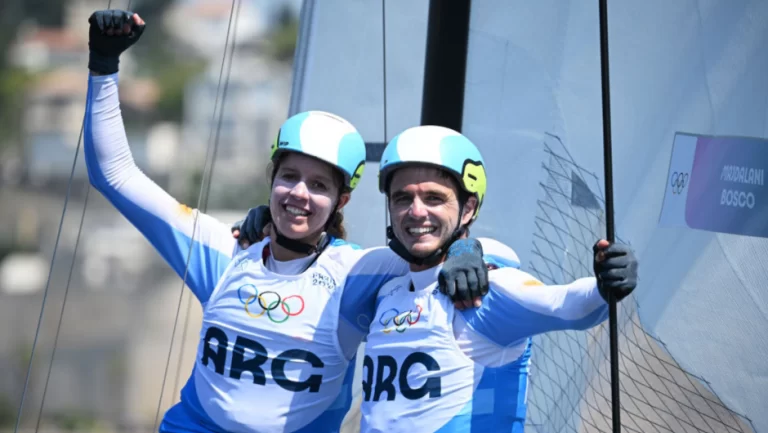 Majdalani y Bosco ganaron la medalla de plata en vela de París 2024