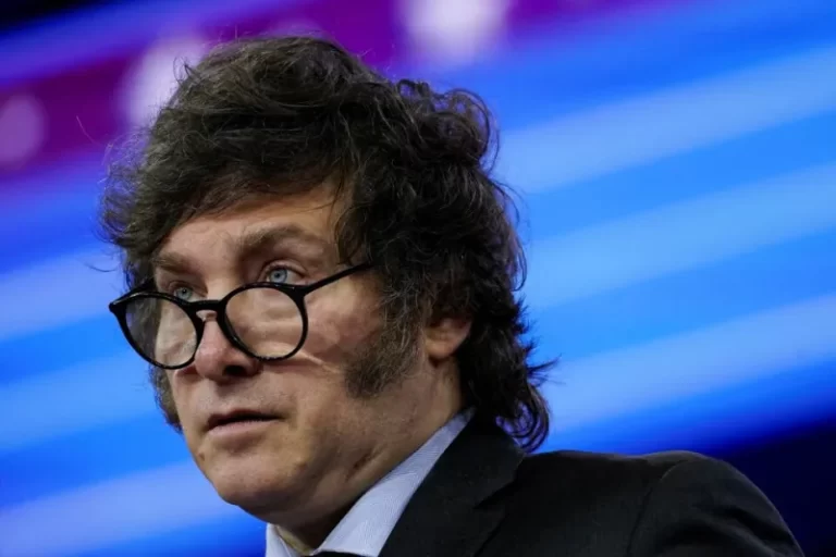 Insólito: en el medio del conflicto con las Universidades, Milei cometió un error matemático en redes