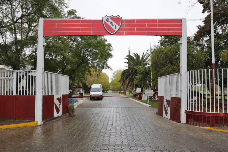 Una empleada de Independiente denunció haber sido abusada