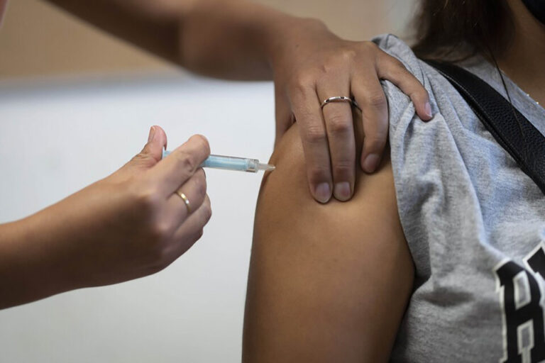 Abre la inscripción para la vacunación gratuita contra el dengue en CABA