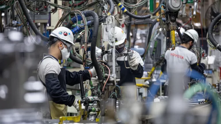 La industria mejoró levemente su actividad en julio