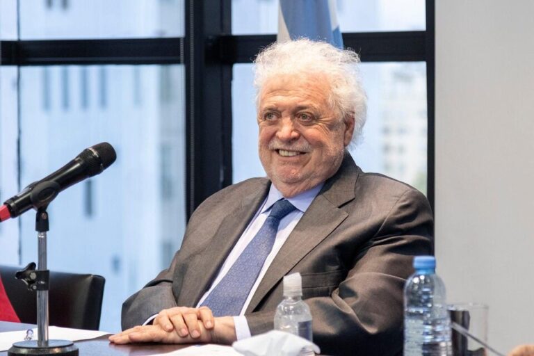 Falleció el exministro de Salud Ginés González García