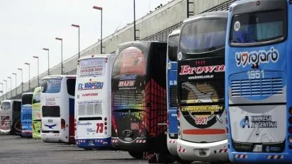 El gobierno desregula el transporte automotor de larga y media distancia