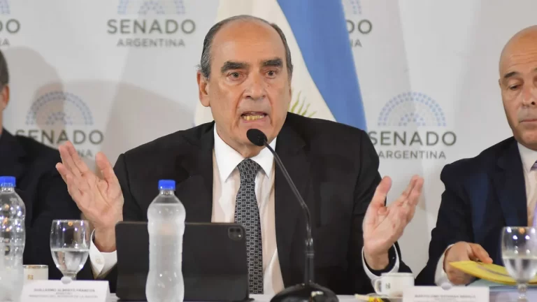 El Gobierno quiere transferir los hospitales nacionales a las provincias