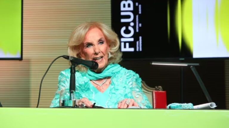 Mirtha Legrand fue homenajeada con el Doctorado Honoris Causa de la UBA