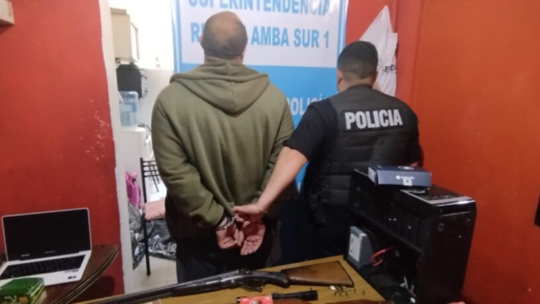 Quilmes: Armas y material de abuso sexual infantil