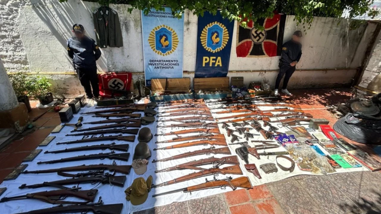 Operativo internacional: Símbolos y objetos nazis en Bernal