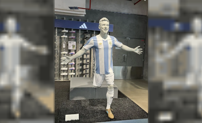 Argentina enfrentaría a Paraguay con una camiseta homenaje