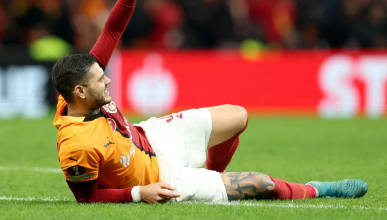 Mauro Icardi se rompió los ligamentos y estará varios meses fuera