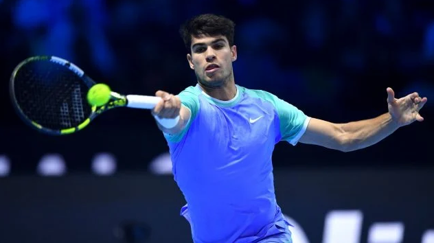 Alcaraz perdió contra Ruud y se complica su clasificación a semis del ATP Finals