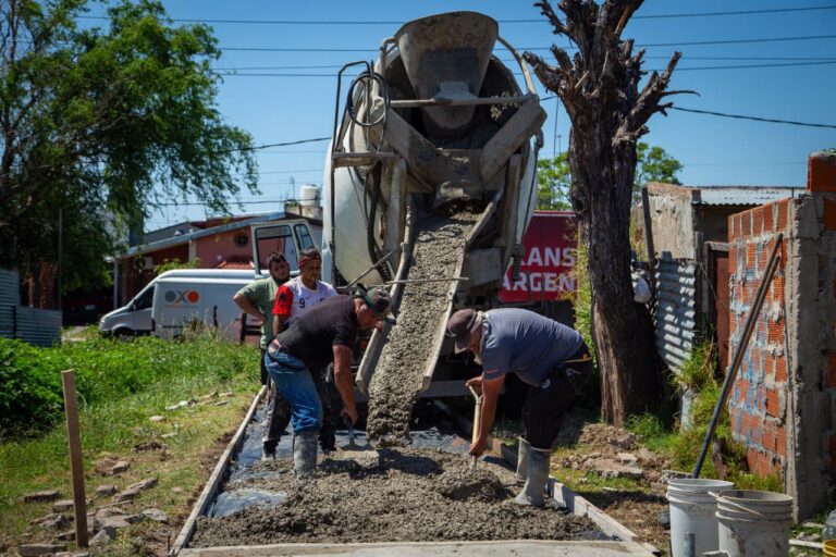Comenzaron las obras de mejoras en la plaza ARA San Juan en Quilmes