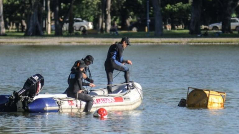 Encontraron el cuerpo del hombre que se zambulló en lagos de Palermo