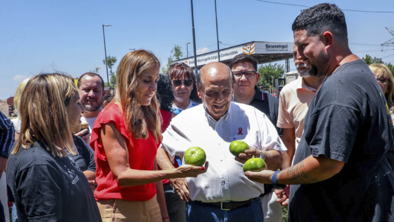 Mussi y Toloza Paz recorrieron la Huerta Agroecológica Municipal de Berazategui