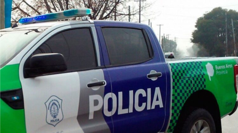 Paseaba por la calle teniendo arresto domiciliario