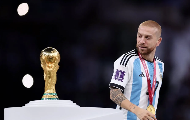 La triste revelación del “Papu” Gómez: “Pasé de ser campeón del mundo a que no me llame nadie”