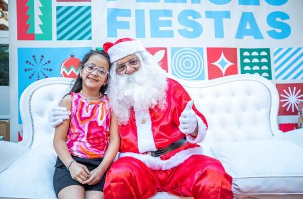 Lanús Gobierno continúa con la recorrida de Papá Noel en diferentes puntos de la ciudad por Navidad