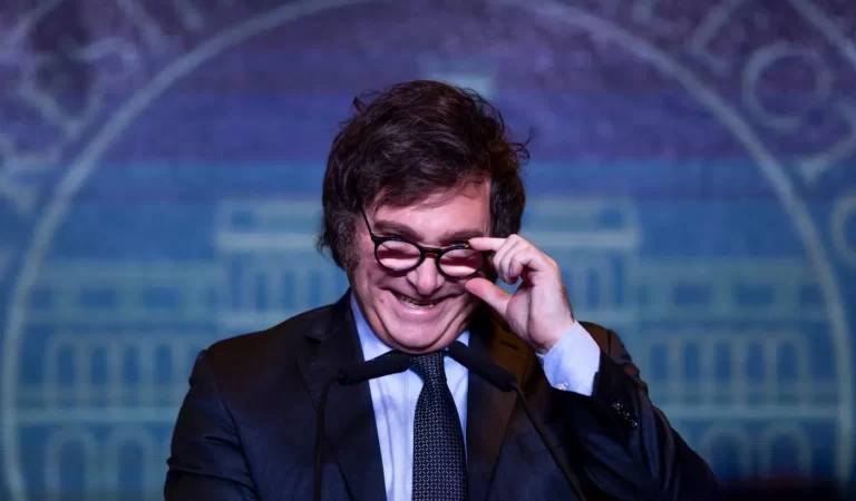 Vacaciones: ¿Cuáles son las reglas que le impone Milei a sus funcionarios?