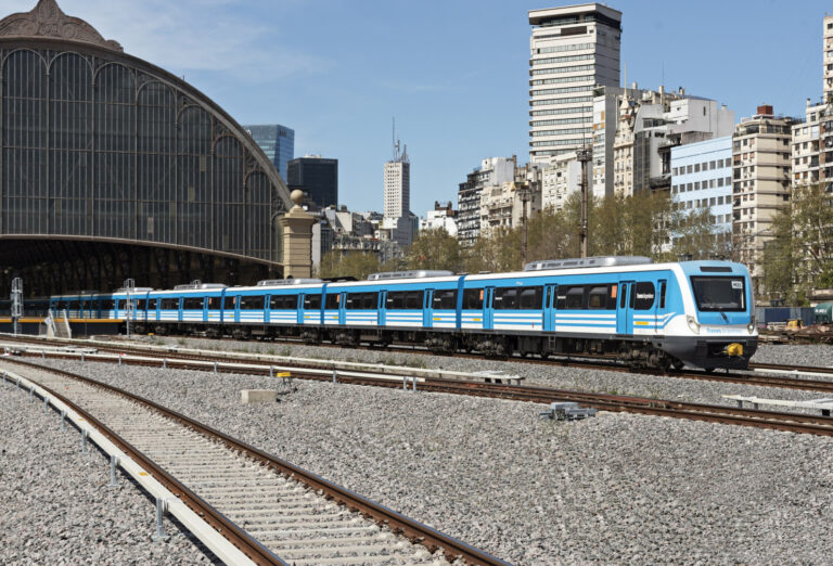 Más de 1300 despidos en Trenes Argentinos
